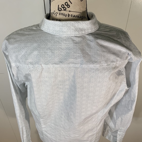 Guess (L) - Picture 10 of 15